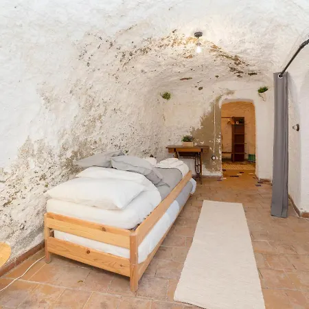Cueva De Lindaraja By Interhome *