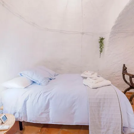 Cueva De Lindaraja By Interhome * Grenade